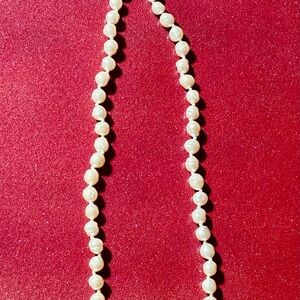 Classic, Pearl Necklace w/ 14k Yellow-Gold Clasp